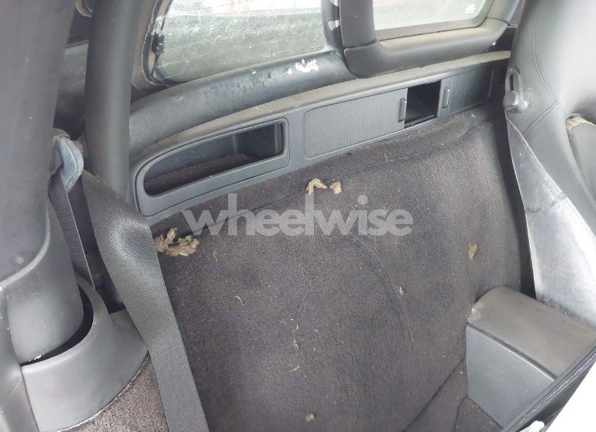 Photo 8 of 1999 Porsche Boxster (VIN WP0CA2985XU621543)