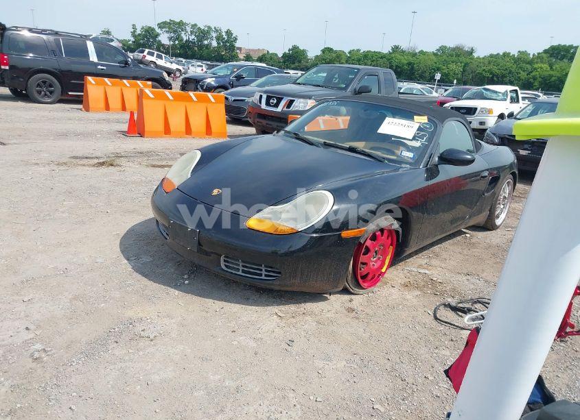 Photo 2 of 2000 Porsche Boxster (VIN WP0CA2987YU622338)