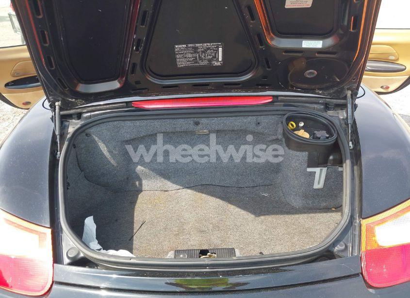 Photo 8 of 2000 Porsche Boxster (VIN WP0CA2987YU622338)