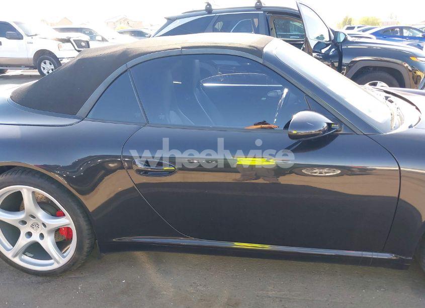 Photo 13 of 2006 Porsche 911 CARRERA 4S/CARRERA S (VIN WP0CB29926S766068)