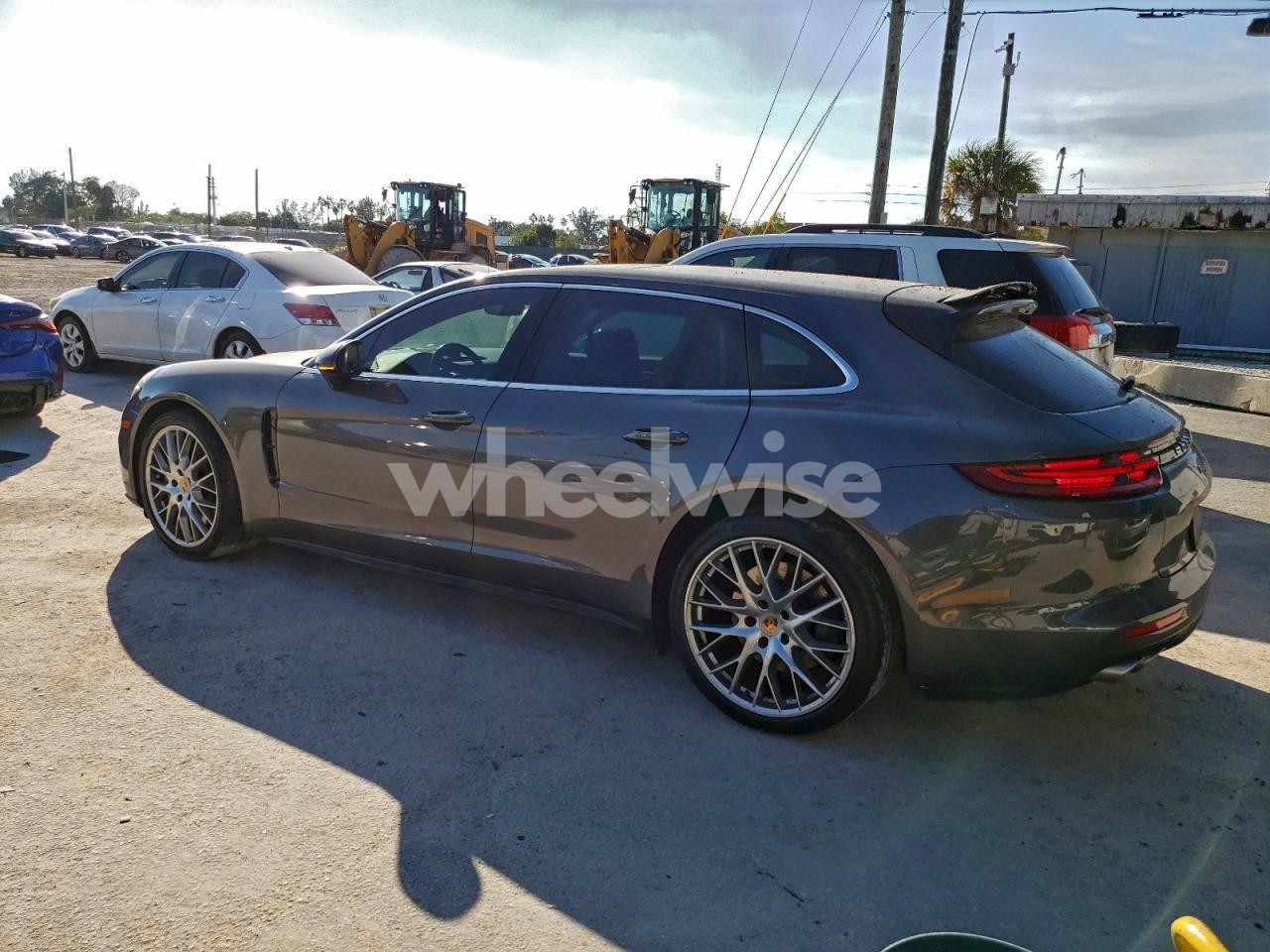 Photo 2 of 2018 PORSCHE PANAMERA 4S SPORT TURISMO (VIN WP0CB2A70JL190266)