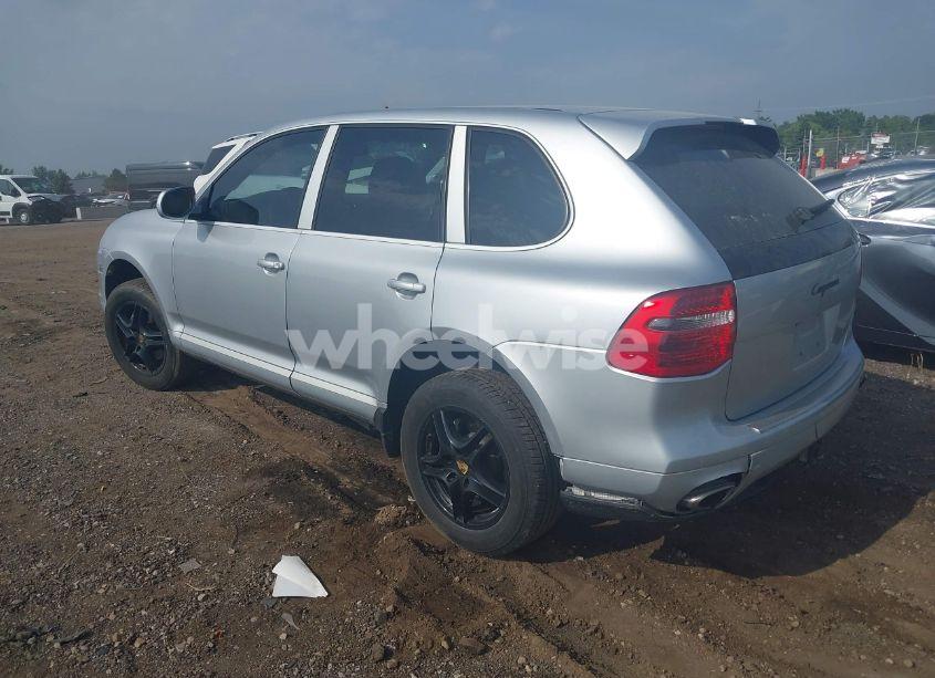 Photo 3 of 2009 Porsche Cayenne N/A (VIN WP1AA29P49LA09131)