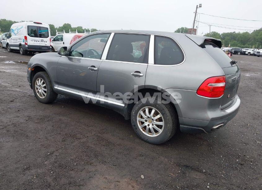 Photo 3 of 2009 Porsche Cayenne N/A (VIN WP1AA29P69LA06733)