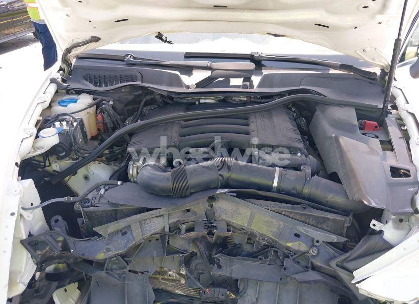 Photo 10 of 2014 Porsche Cayenne N/A (VIN WP1AA2A20ELA02638)