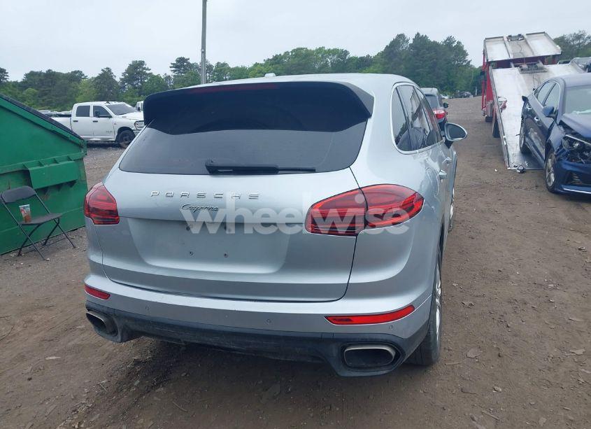 Photo 16 of 2016 Porsche Cayenne N/A (VIN WP1AA2A20GLA03226)