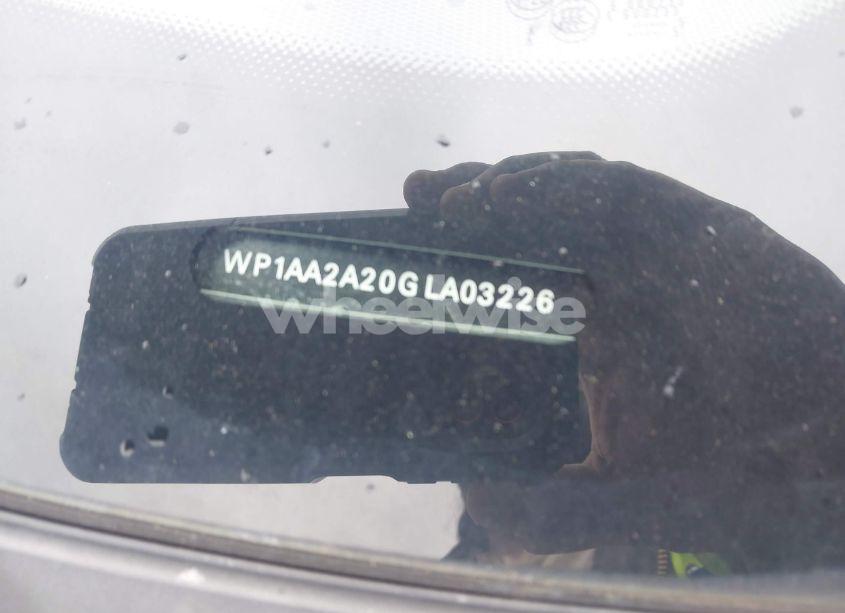 Photo 9 of 2016 Porsche Cayenne N/A (VIN WP1AA2A20GLA03226)