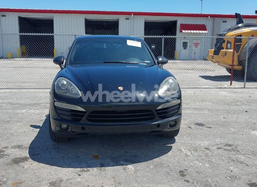 Photo 13 of 2012 Porsche Cayenne N/A (VIN WP1AA2A21CLA02418)