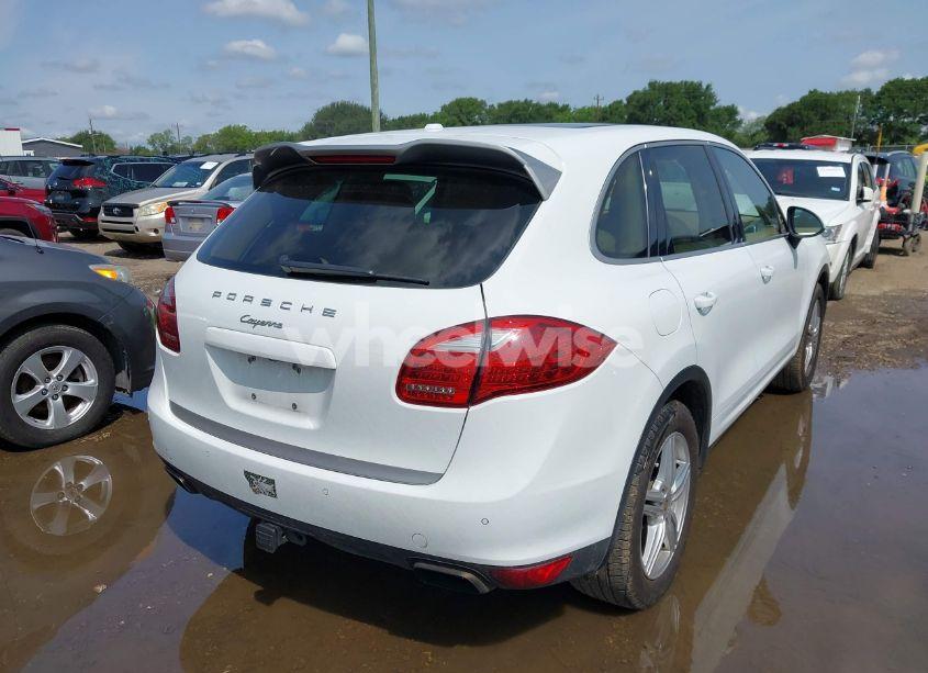 Photo 4 of 2014 Porsche Cayenne PLATINUM EDITION (VIN WP1AA2A21ELA94214)