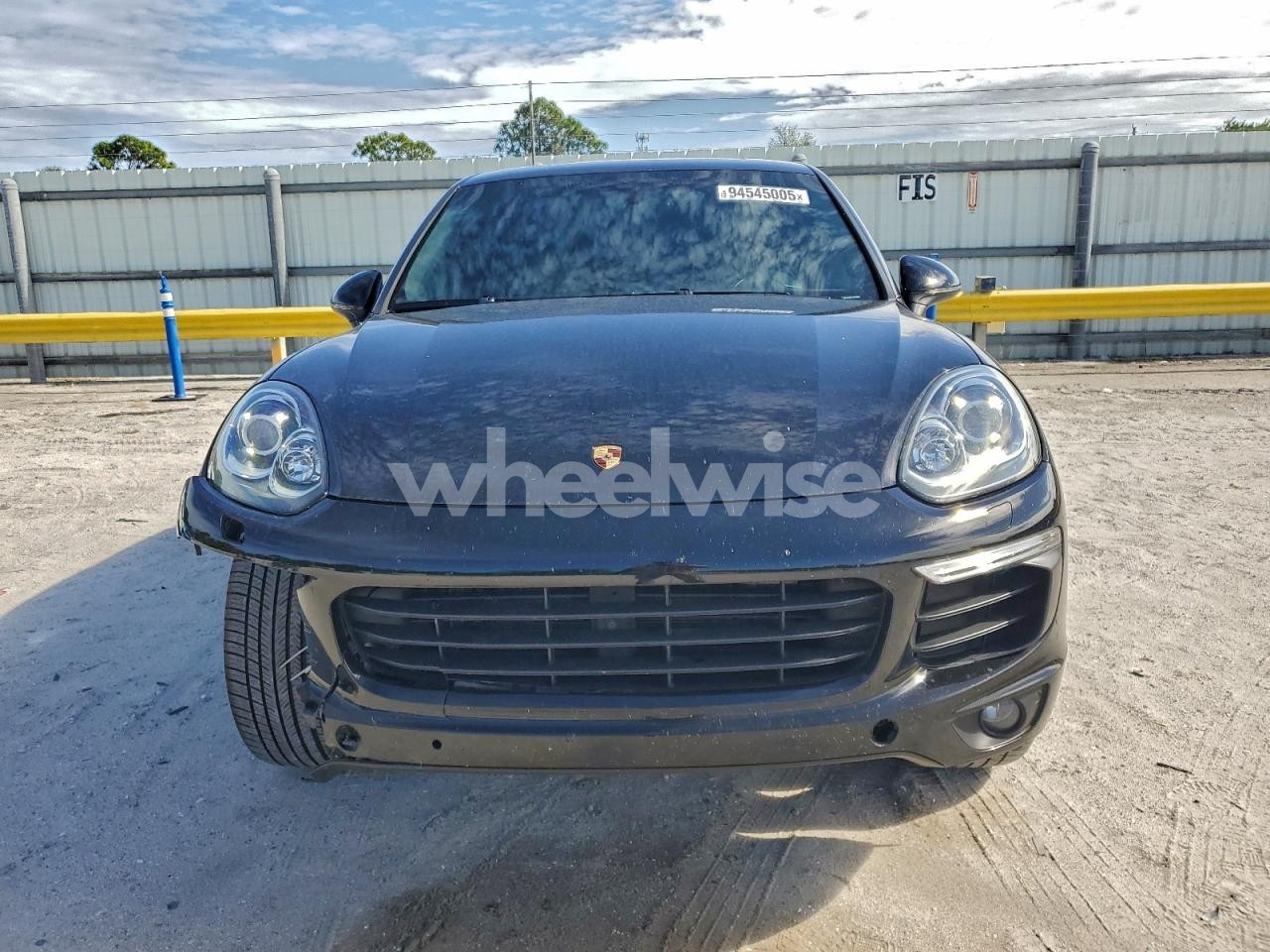 Photo 5 of 2018 PORSCHE CAYENNE (VIN WP1AA2A21JKA06665)