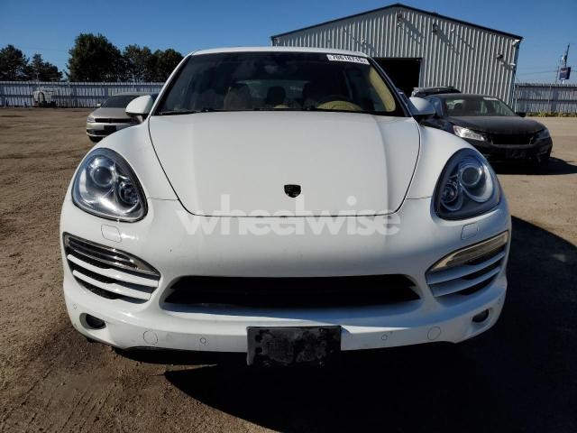 Photo 9 of 2013 PORSCHE CAYENNE N/A (VIN WP1AA2A22DLA00985)