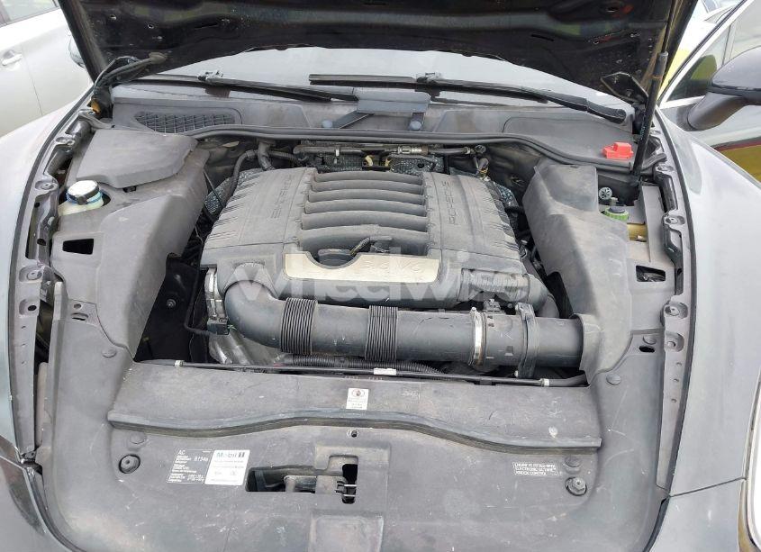 Photo 10 of 2014 Porsche Cayenne PLATINUM EDITION (VIN WP1AA2A22ELA94738)