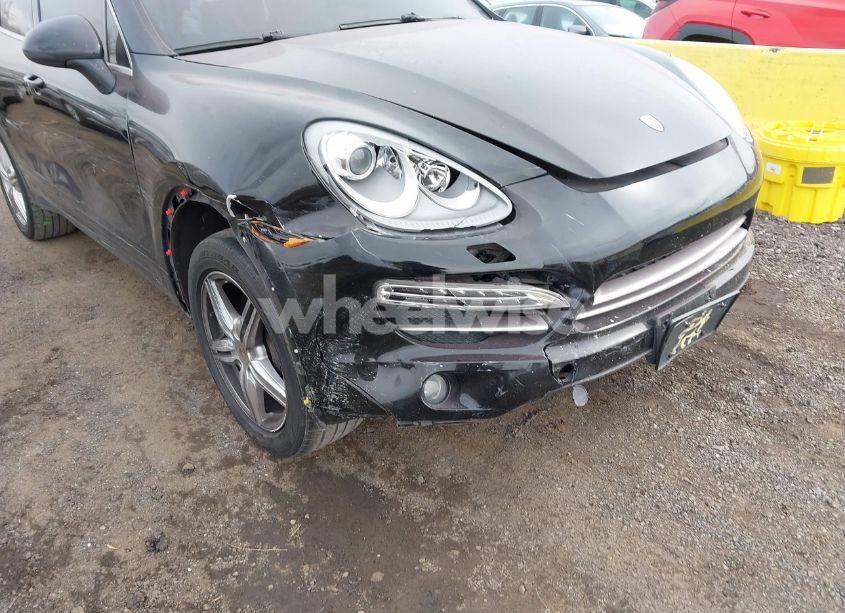 Photo 6 of 2014 Porsche Cayenne PLATINUM EDITION (VIN WP1AA2A22ELA94738)