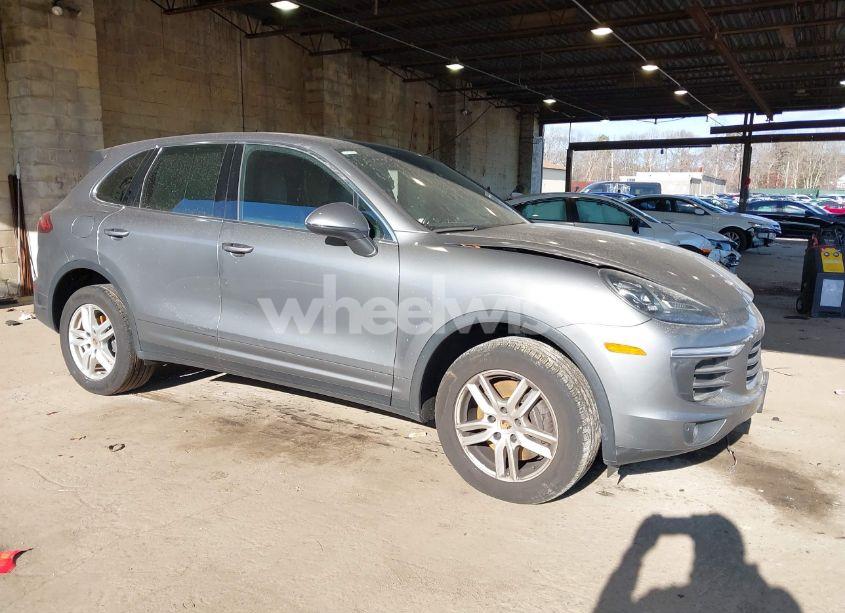2017 Porsche Cayenne N/A (VIN WP1AA2A23HKA82396) main photo