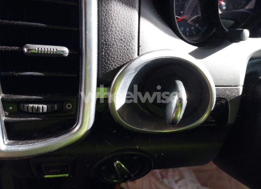 Photo 11 of 2017 Porsche Cayenne N/A (VIN WP1AA2A23HKA82396)