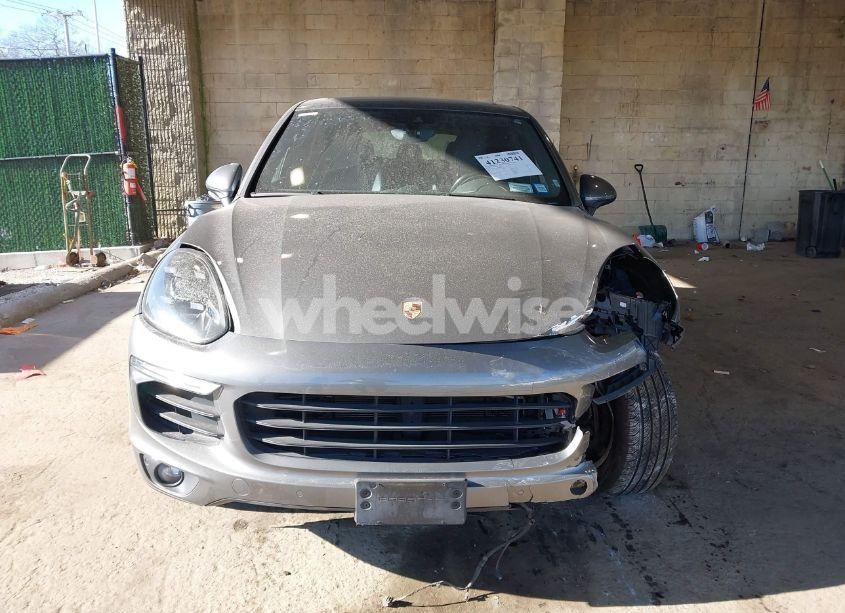 Photo 12 of 2017 Porsche Cayenne N/A (VIN WP1AA2A23HKA82396)