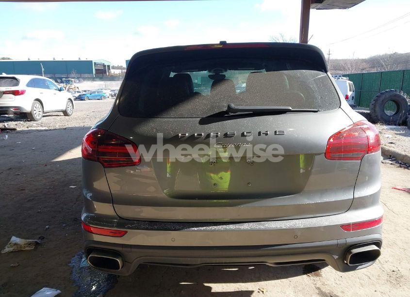 Photo 16 of 2017 Porsche Cayenne N/A (VIN WP1AA2A23HKA82396)