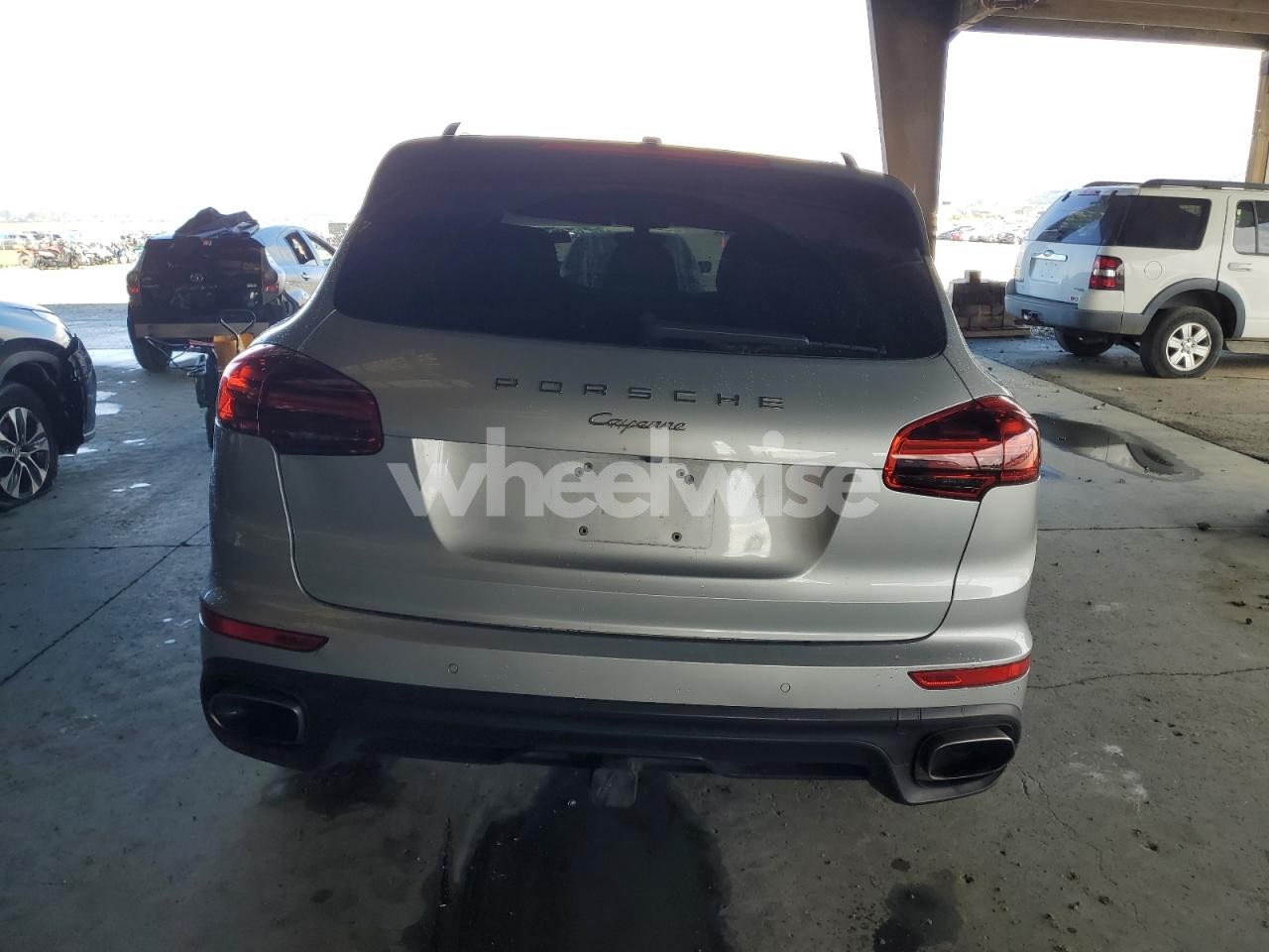 Photo 6 of 2018 PORSCHE CAYENNE N/A (VIN WP1AA2A23JKA06666)