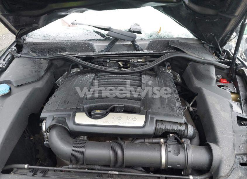 Photo 10 of 2014 Porsche Cayenne PLATINUM EDITION (VIN WP1AA2A24ELA97043)