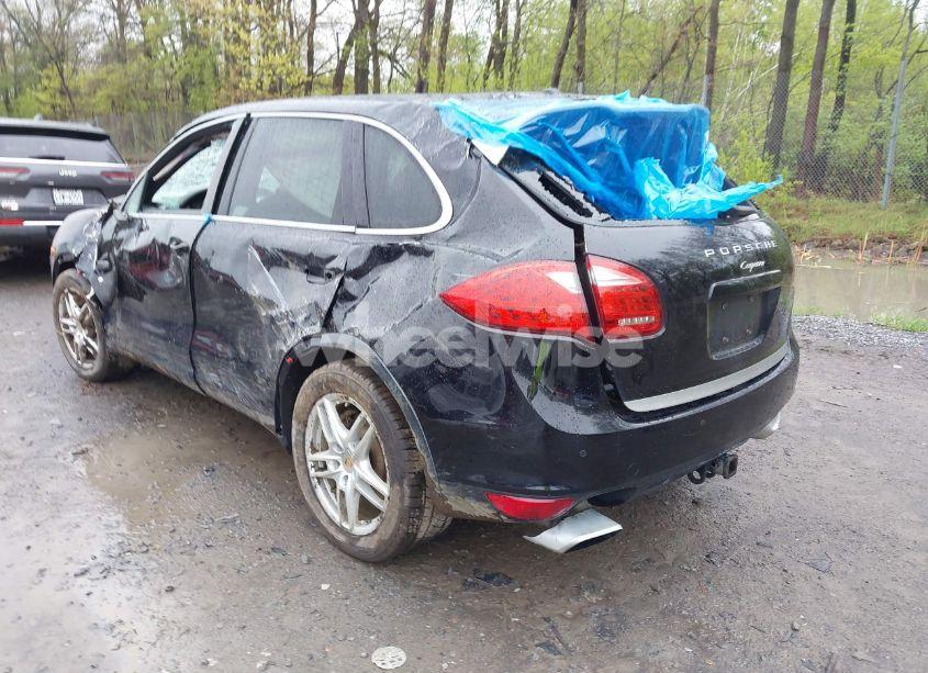 Photo 3 of 2014 Porsche Cayenne PLATINUM EDITION (VIN WP1AA2A24ELA97043)