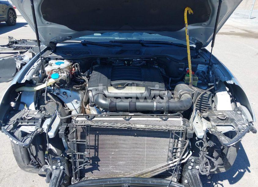 Photo 10 of 2016 Porsche Cayenne N/A (VIN WP1AA2A24GKA36266)