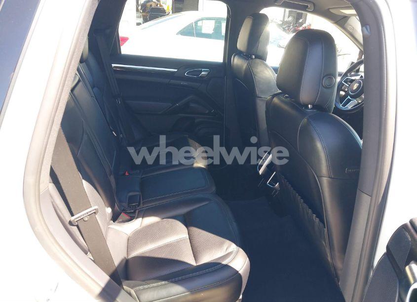 Photo 8 of 2016 Porsche Cayenne N/A (VIN WP1AA2A24GKA36266)