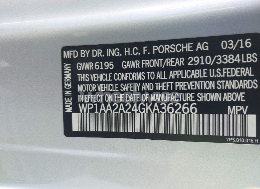 Photo 9 of 2016 Porsche Cayenne N/A (VIN WP1AA2A24GKA36266)