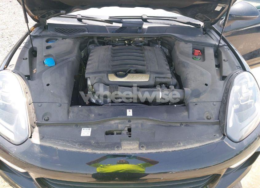 Photo 10 of 2017 Porsche Cayenne PLATINUM EDITION (VIN WP1AA2A25HKA80374)