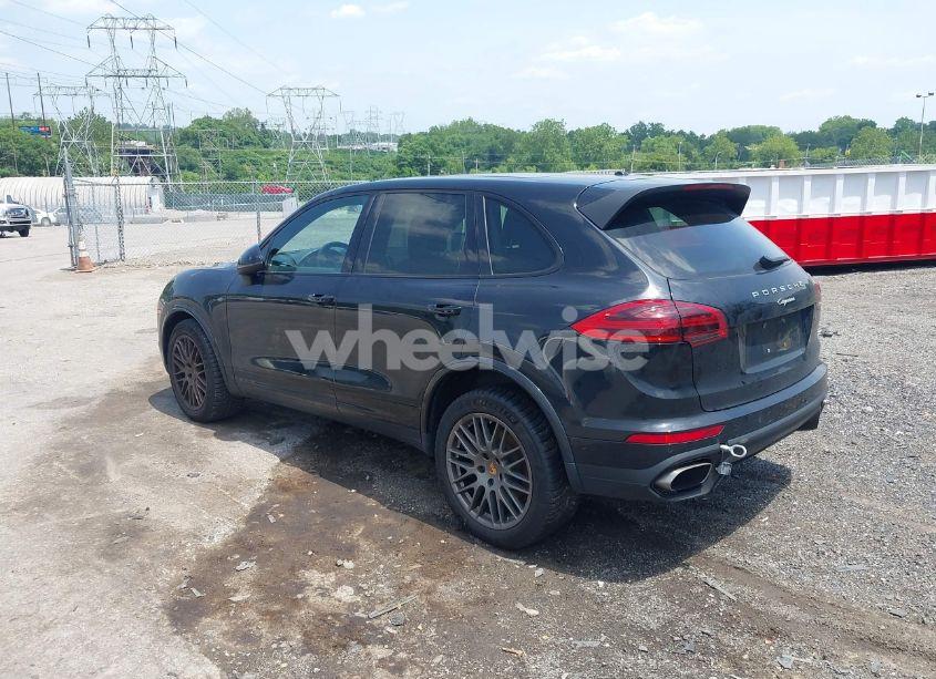 Photo 3 of 2017 Porsche Cayenne PLATINUM EDITION (VIN WP1AA2A25HKA80374)