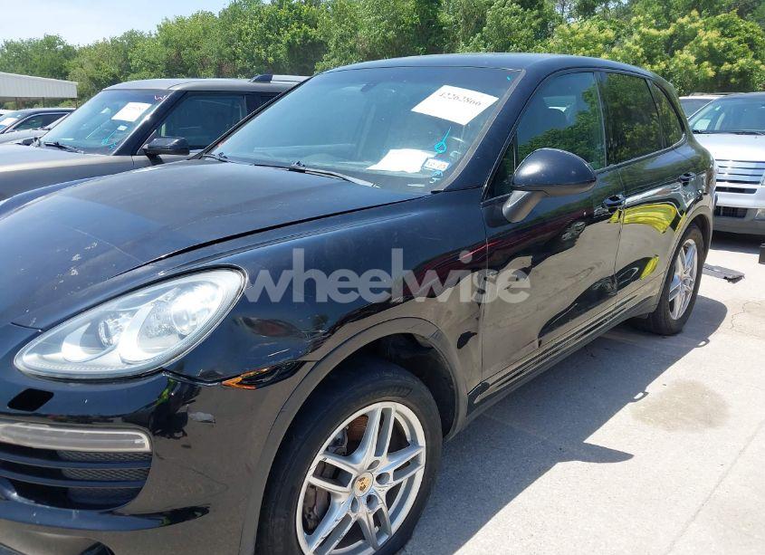 Photo 6 of 2012 Porsche Cayenne N/A (VIN WP1AA2A26CLA06173)