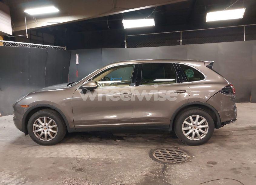 Photo 14 of 2014 Porsche Cayenne N/A (VIN WP1AA2A26ELA93026)