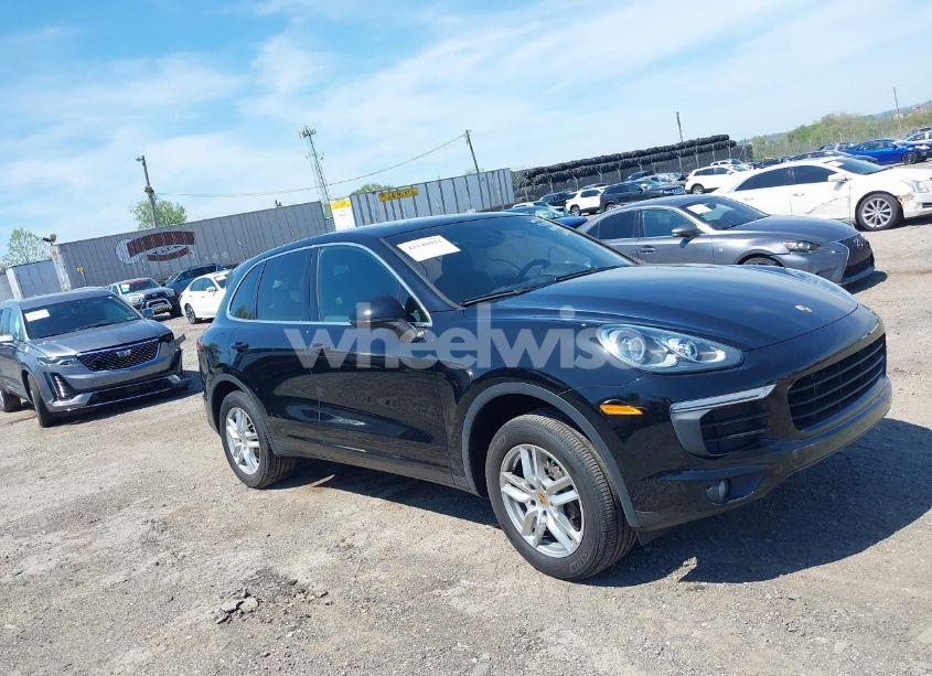2016 Porsche Cayenne N/A (VIN WP1AA2A26GLA09709) main photo