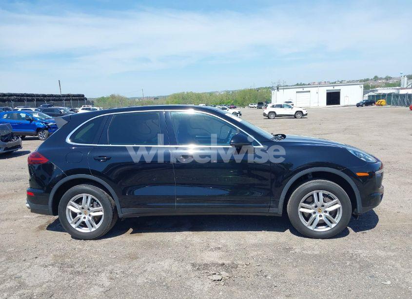 Photo 14 of 2016 Porsche Cayenne N/A (VIN WP1AA2A26GLA09709)