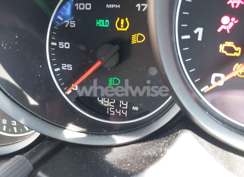 Photo 16 of 2016 Porsche Cayenne N/A (VIN WP1AA2A26GLA09709)