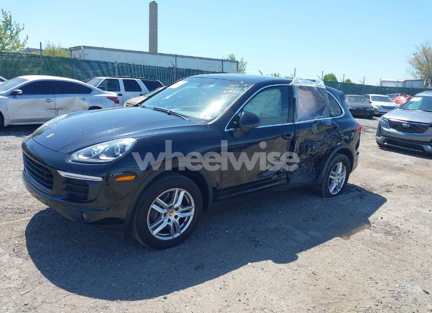 Photo 2 of 2016 Porsche Cayenne N/A (VIN WP1AA2A26GLA09709)