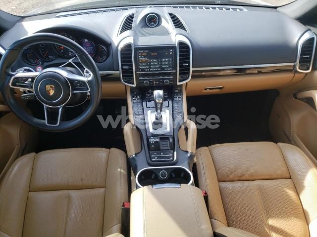2016 PORSCHE CAYENNE N/A (VIN WP1AA2A27GKA08378) main photo