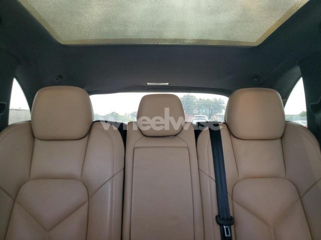 Photo 9 of 2016 PORSCHE CAYENNE N/A (VIN WP1AA2A27GLA11131)