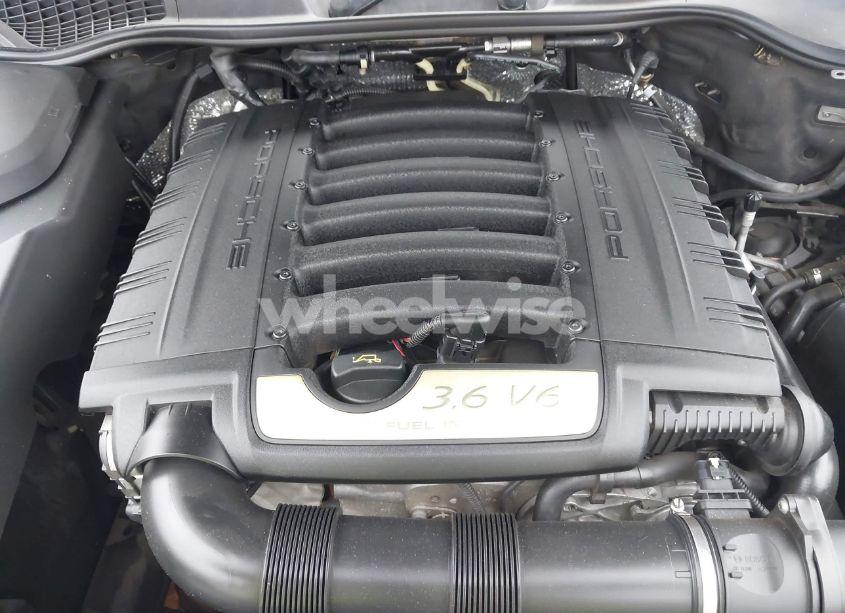 Photo 10 of 2014 Porsche Cayenne PLATINUM EDITION (VIN WP1AA2A28ELA93500)