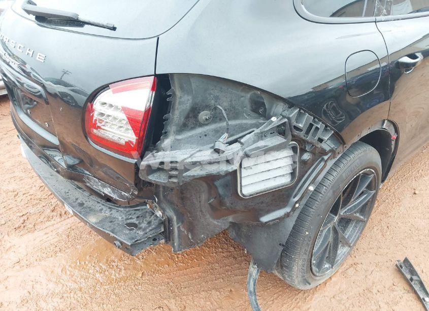 Photo 19 of 2014 Porsche Cayenne PLATINUM EDITION (VIN WP1AA2A28ELA93500)