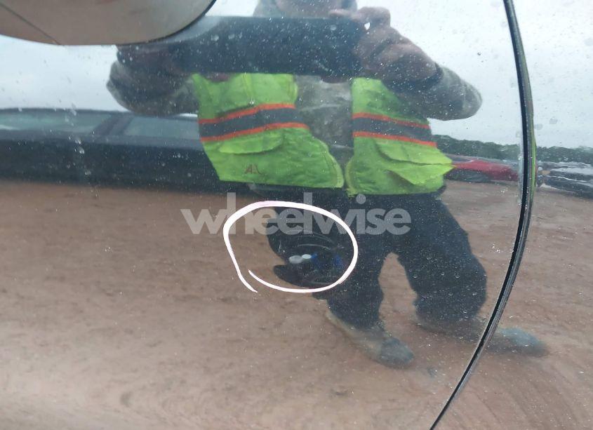 Photo 21 of 2014 Porsche Cayenne PLATINUM EDITION (VIN WP1AA2A28ELA93500)