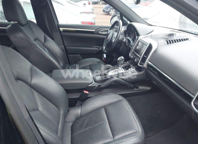 Photo 5 of 2014 Porsche Cayenne PLATINUM EDITION (VIN WP1AA2A28ELA93500)