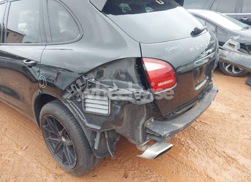 Photo 6 of 2014 Porsche Cayenne PLATINUM EDITION (VIN WP1AA2A28ELA93500)