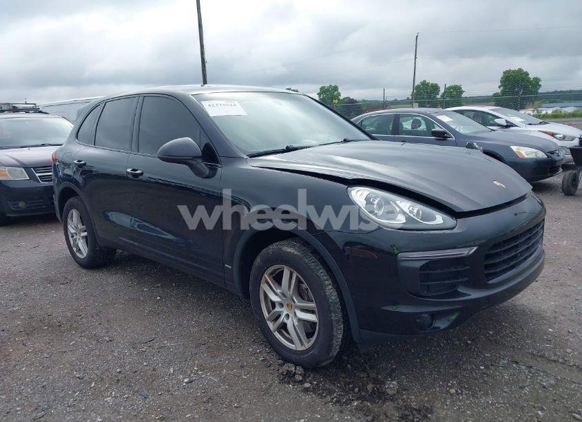 2016 Porsche Cayenne N/A (VIN WP1AA2A28GLA10621) main photo