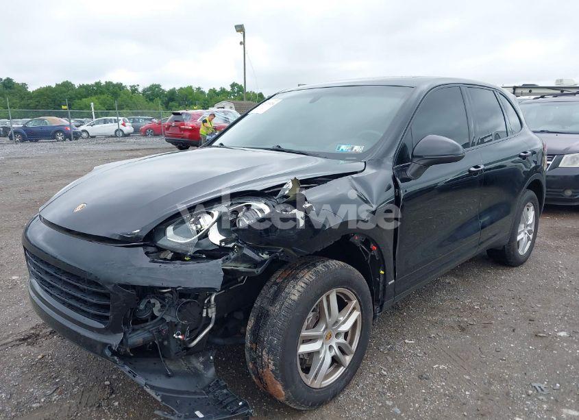 Photo 6 of 2016 Porsche Cayenne N/A (VIN WP1AA2A28GLA10621)