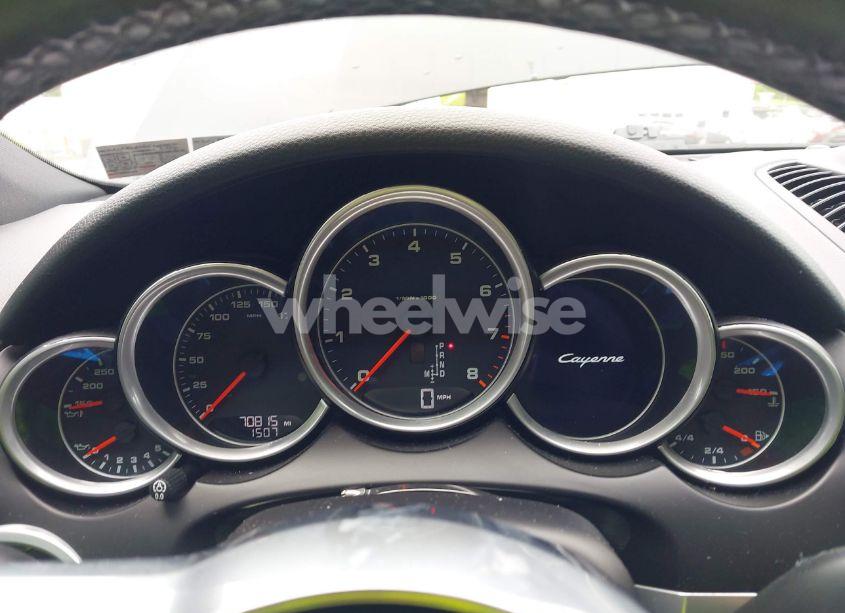 Photo 7 of 2016 Porsche Cayenne N/A (VIN WP1AA2A28GLA10621)