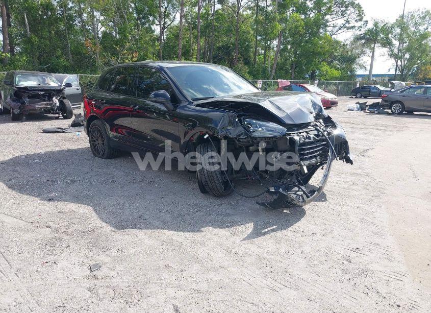 2017 Porsche Cayenne PLATINUM EDITION (VIN WP1AA2A28HKA86217) main photo