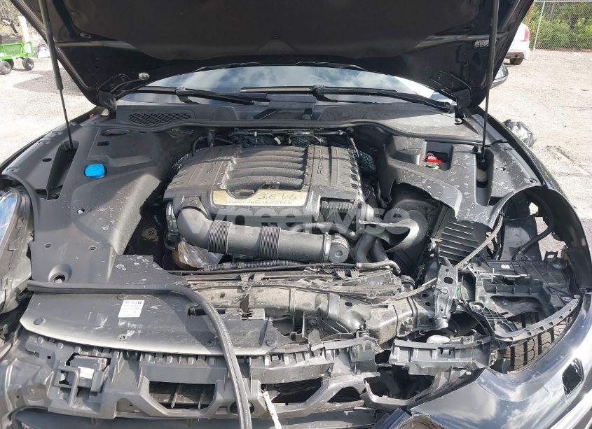 Photo 10 of 2017 Porsche Cayenne PLATINUM EDITION (VIN WP1AA2A28HKA86217)