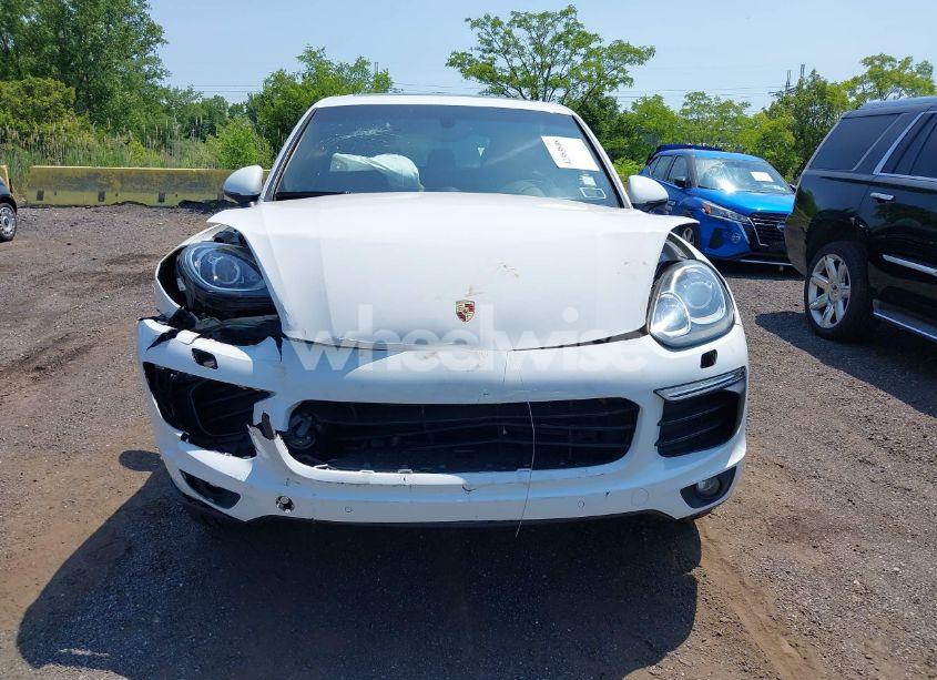 Photo 12 of 2018 Porsche Cayenne PLATINUM EDITION (VIN WP1AA2A28JKA02807)