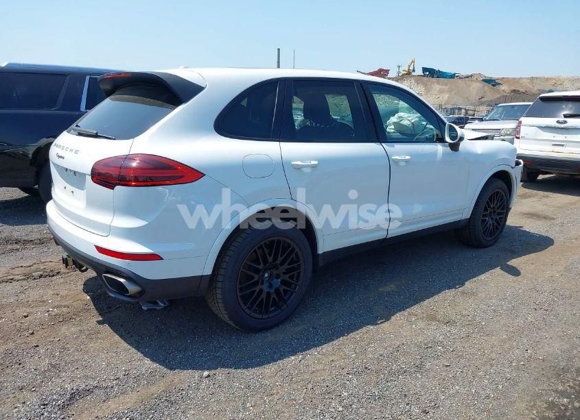 Photo 4 of 2018 Porsche Cayenne PLATINUM EDITION (VIN WP1AA2A28JKA02807)