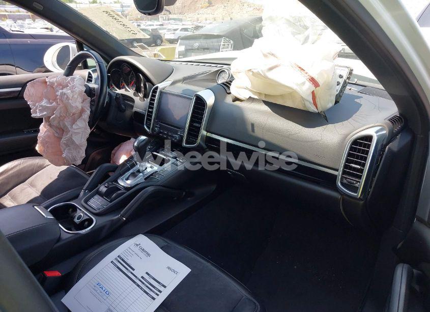 Photo 5 of 2018 Porsche Cayenne PLATINUM EDITION (VIN WP1AA2A28JKA02807)