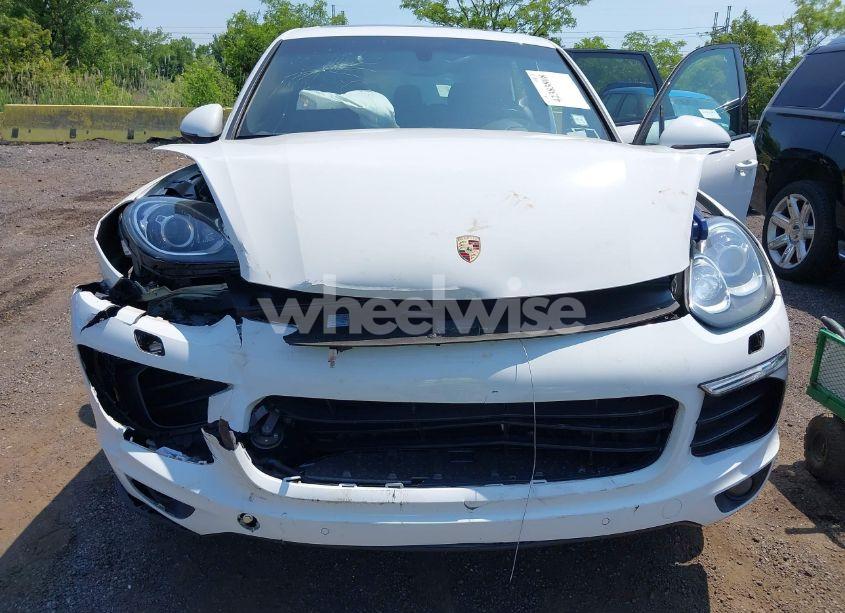 Photo 6 of 2018 Porsche Cayenne PLATINUM EDITION (VIN WP1AA2A28JKA02807)